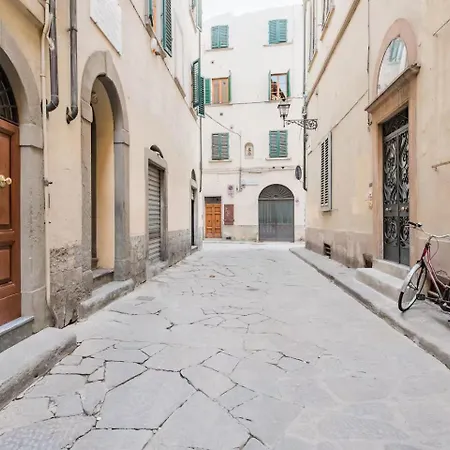 Dimora Storica Vicino A Ponte Vecchio E Uffizi 아파트 *
